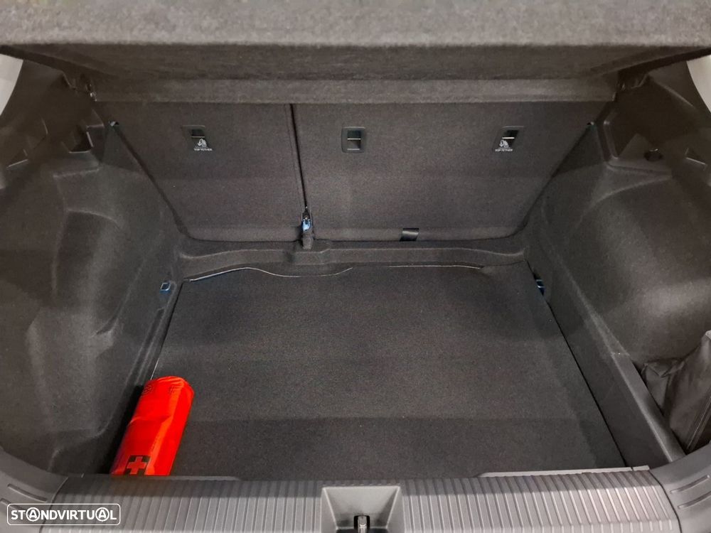 VW T-Roc 1.5 eTSI Trend DSG - 24