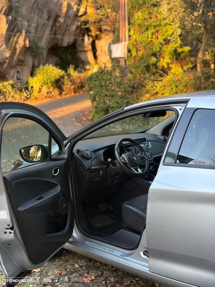 Renault Zoe (c/ Bateria) EV50 135hp Iconic - 4