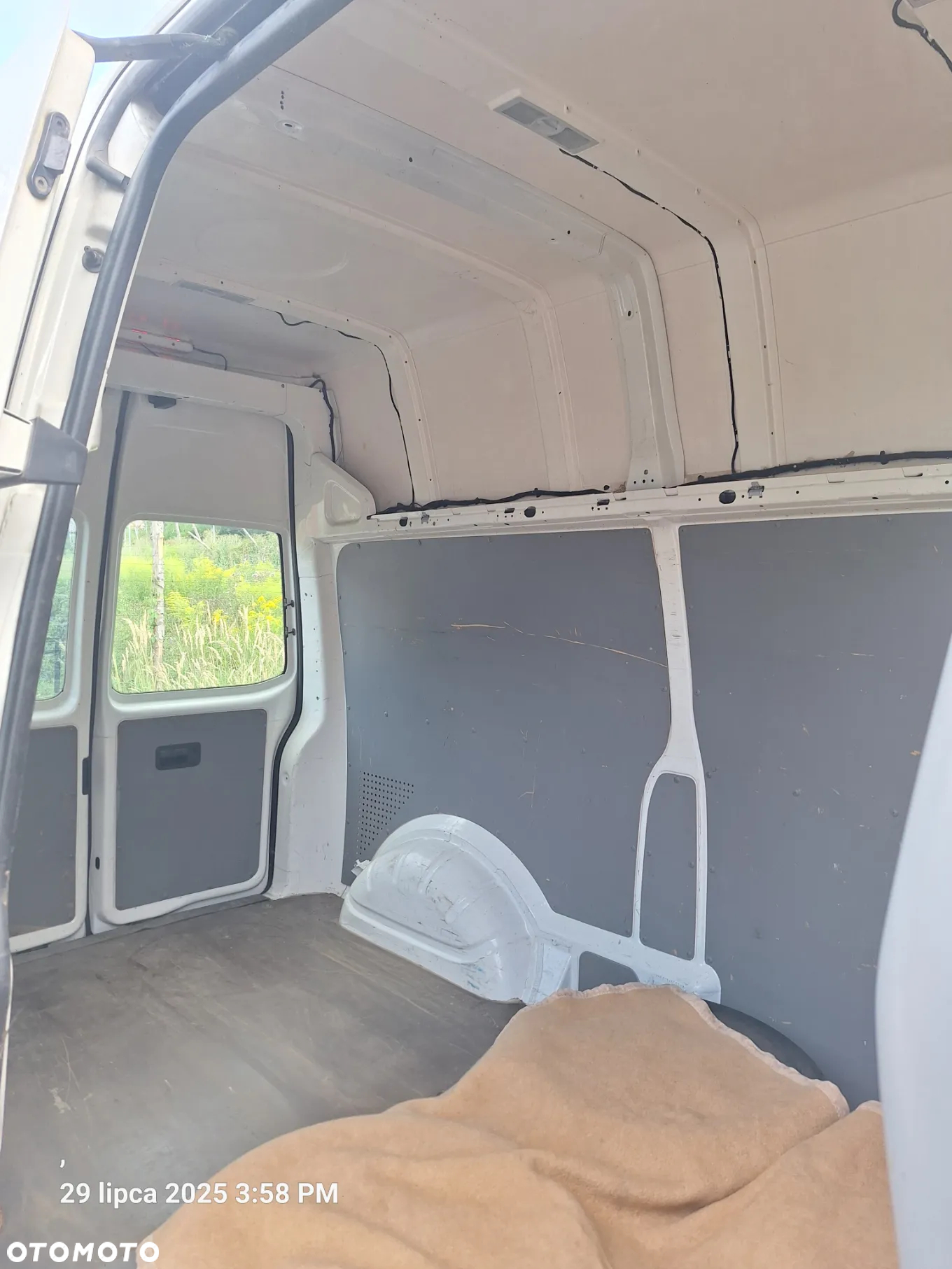 Volkswagen Transporter - 14