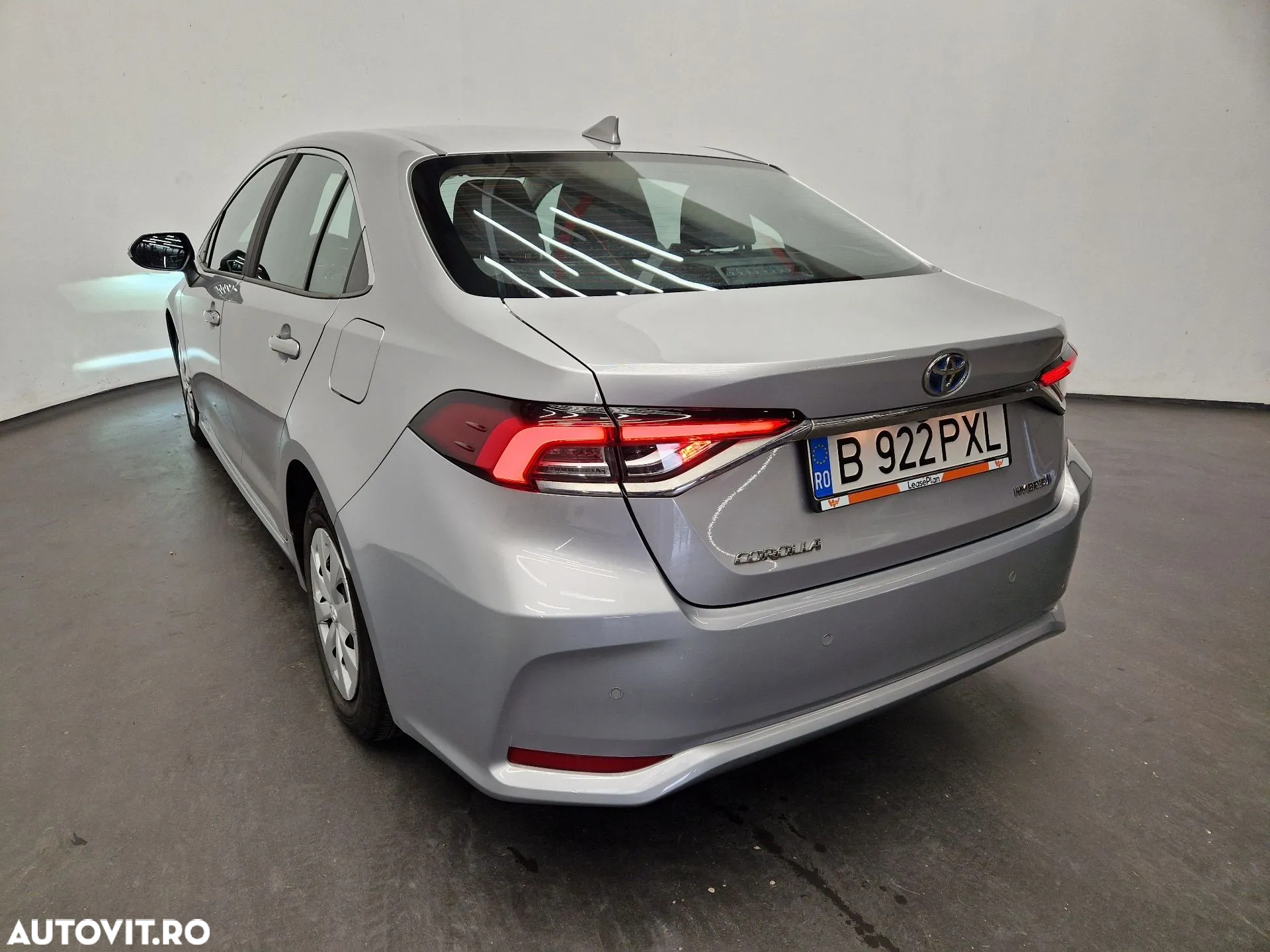 Toyota Corolla - 2