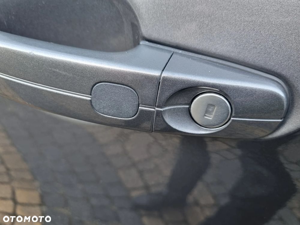 Ford Kuga 2.0 TDCi 4x4 Titanium - 27