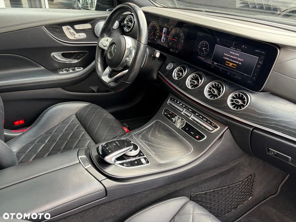 Mercedes-Benz Klasa E 220 d 4-Matic AMG - 16