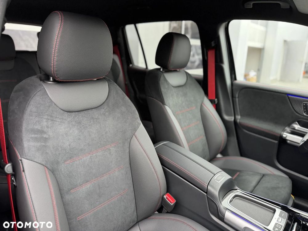 Mercedes-Benz GLB AMG 35 4Matic AMG Speedshift DCT 8G - 12