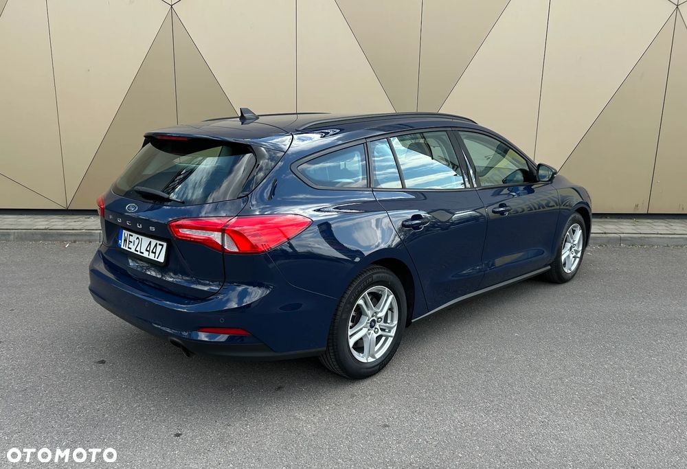 Ford Focus 1.0 EcoBoost Trend - 12