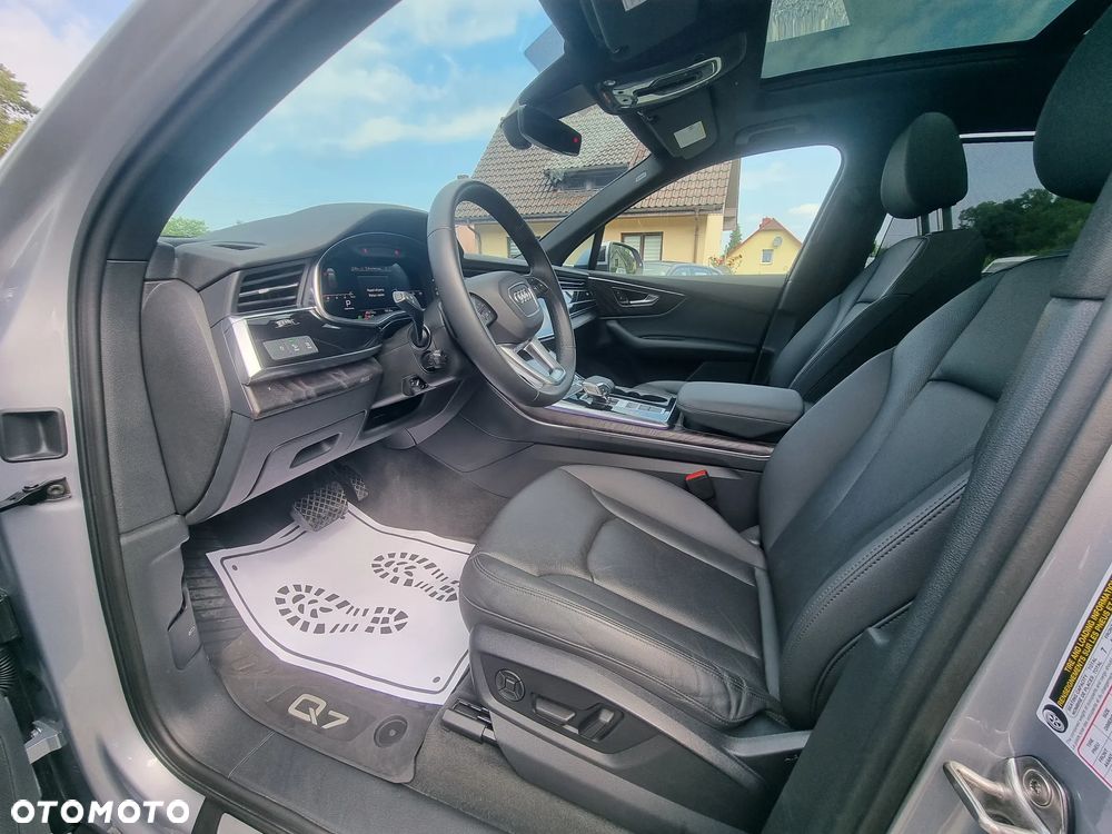 Audi Q7 55 TFSI quattro tiptronic S line - 14