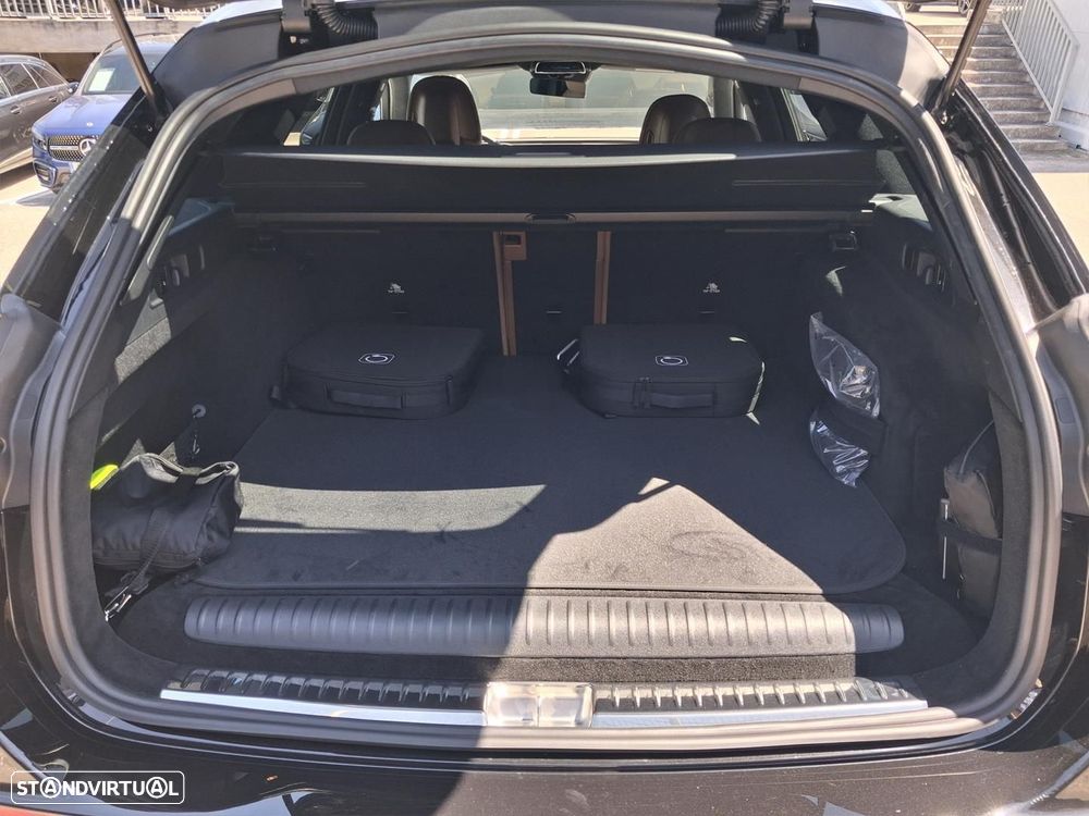 Mercedes-Benz E 300 e AMG Line - 12