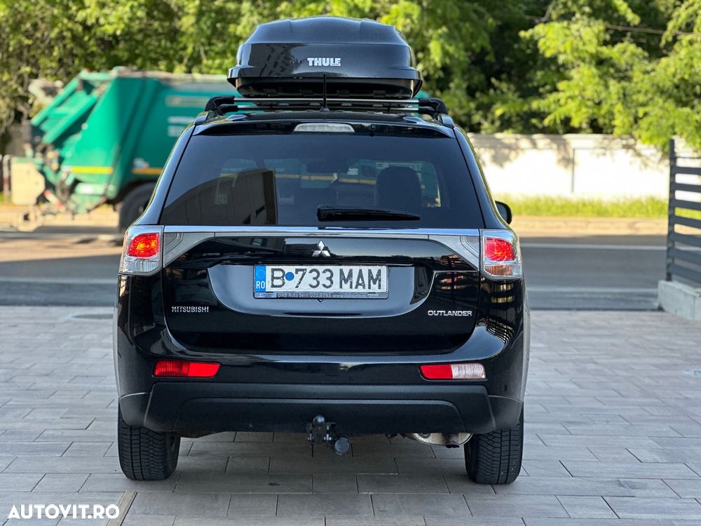 Mitsubishi Outlander - 4