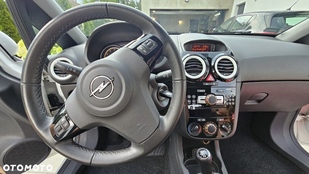 Opel Corsa 1.4 16V Color Edition - 7