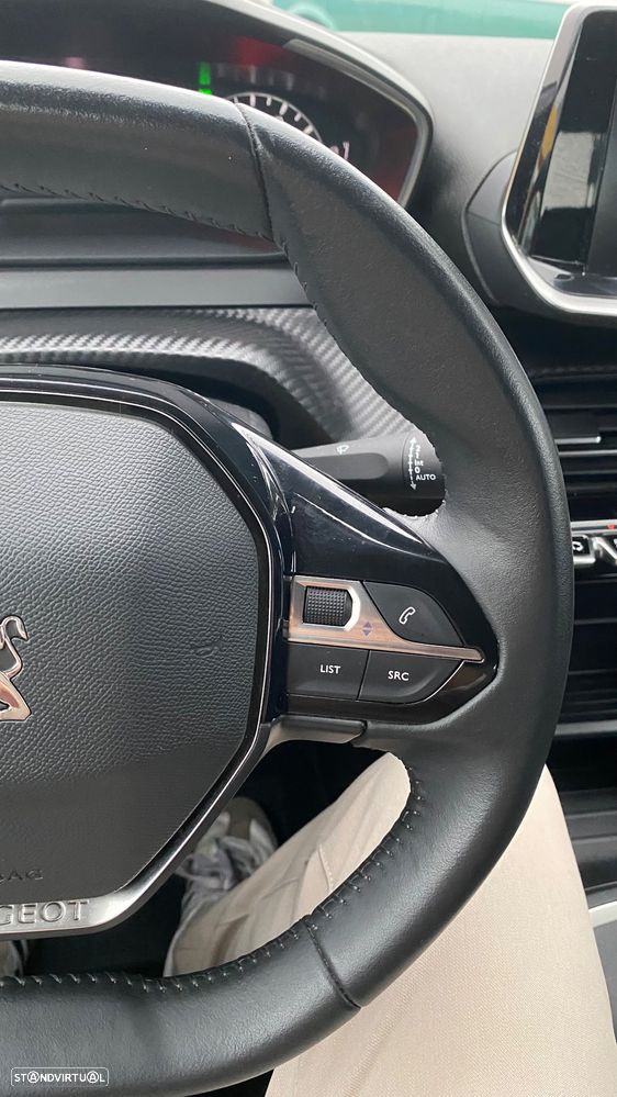 Peugeot 2008 1.5 BlueHDi Active Pack - 32