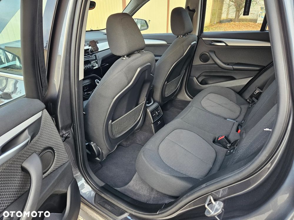 BMW X1 xDrive18d - 8