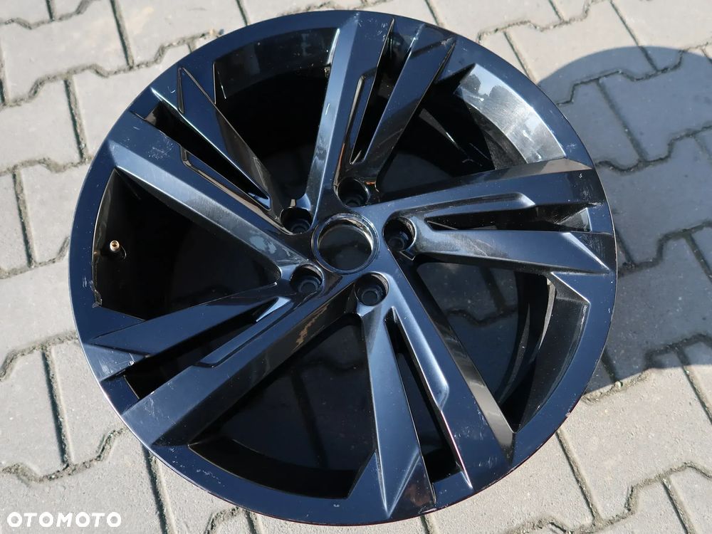 263 Felga Aluminiowa VW Tiguan 5NA601025AM 8,5x19et38 - 1