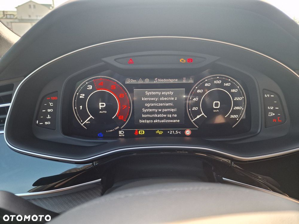 Audi RS Q8 - 28