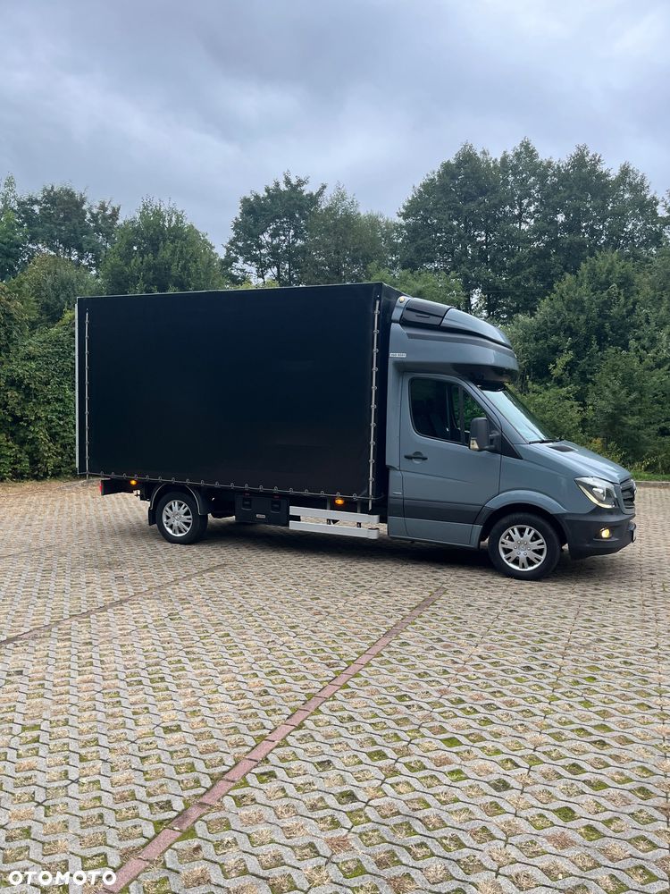 Mercedes-Benz Sprinter - 4