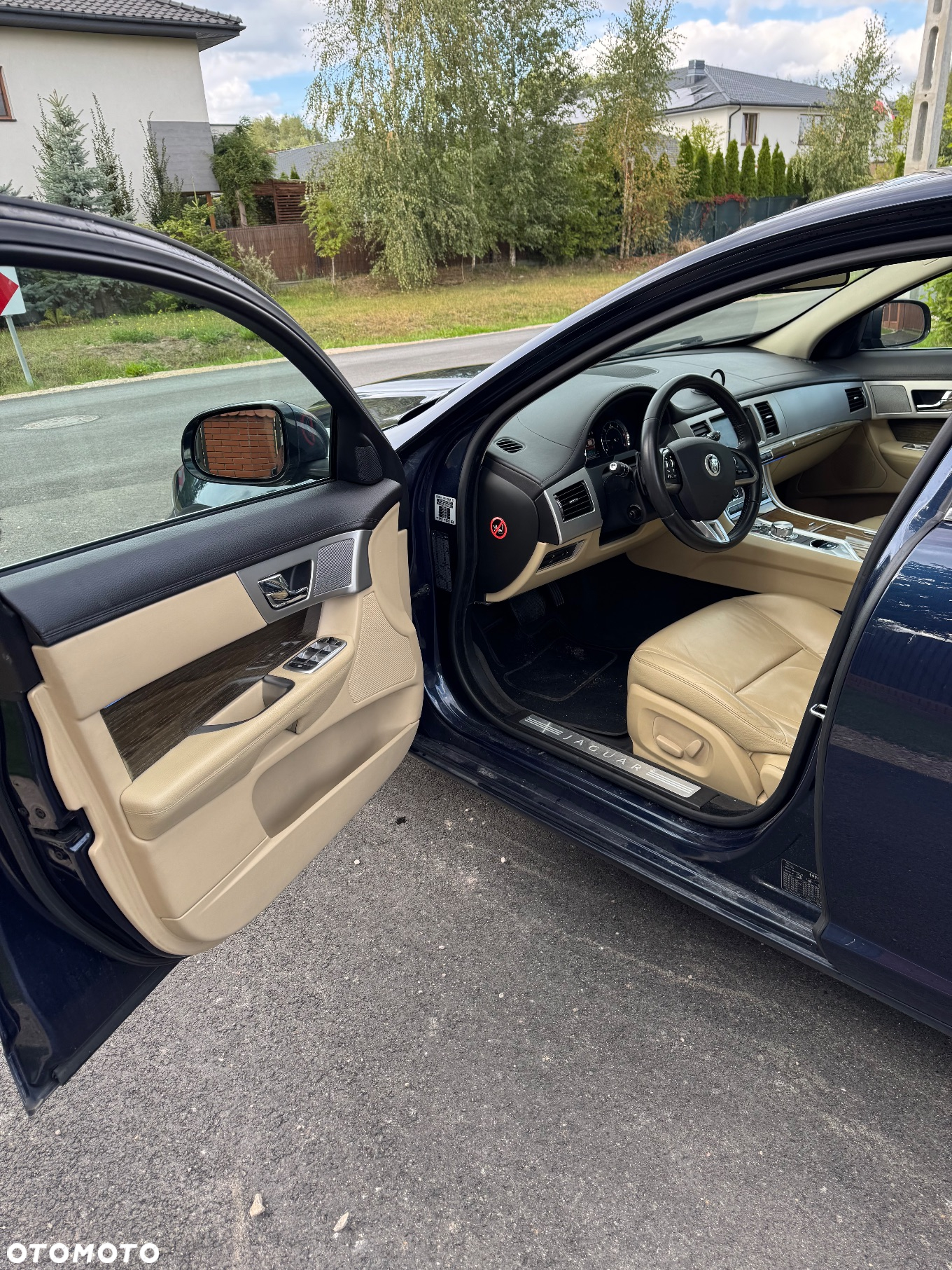 Jaguar XF 2.2 D Premium Luxury - 5