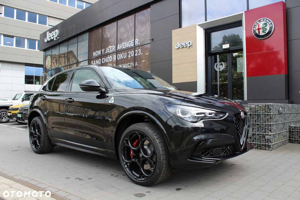 Alfa Romeo Stelvio 2.9 Bi Turbo V6 Quadrifoglio Q4 - 4