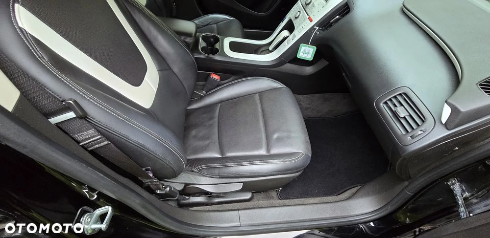 Chevrolet Volt - 16