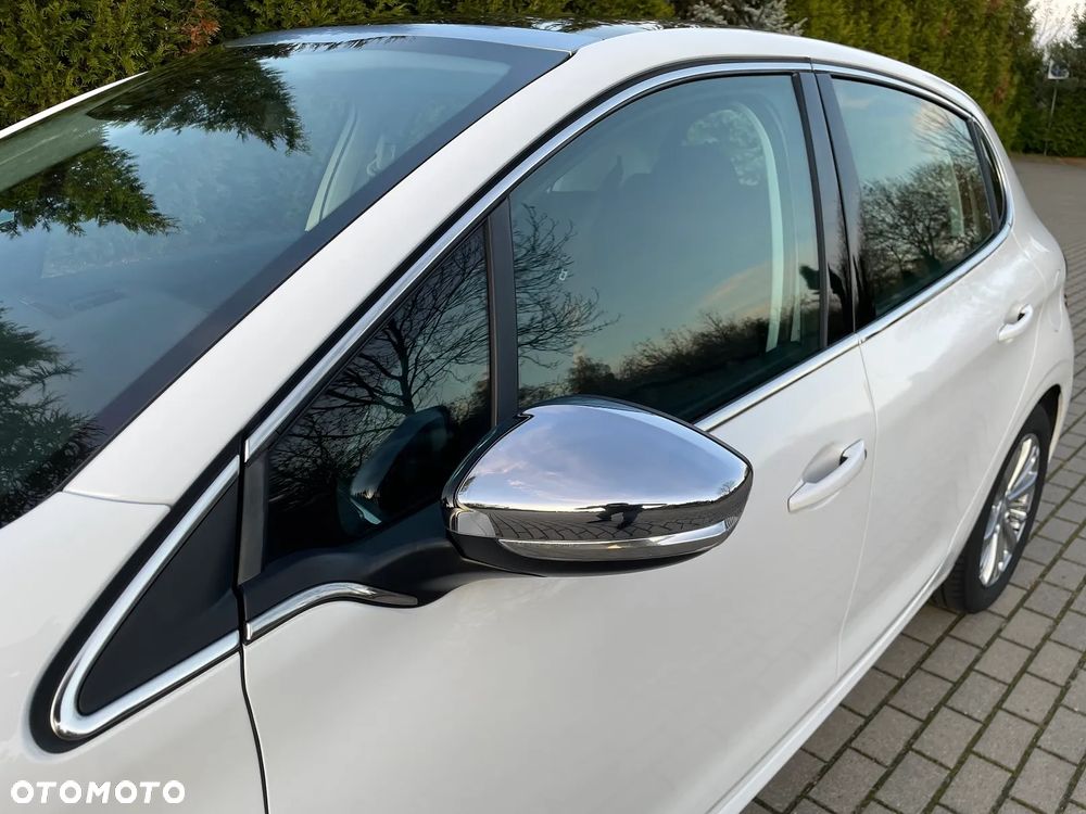 Peugeot 208 1.2 PureTech Allure S&S - 13