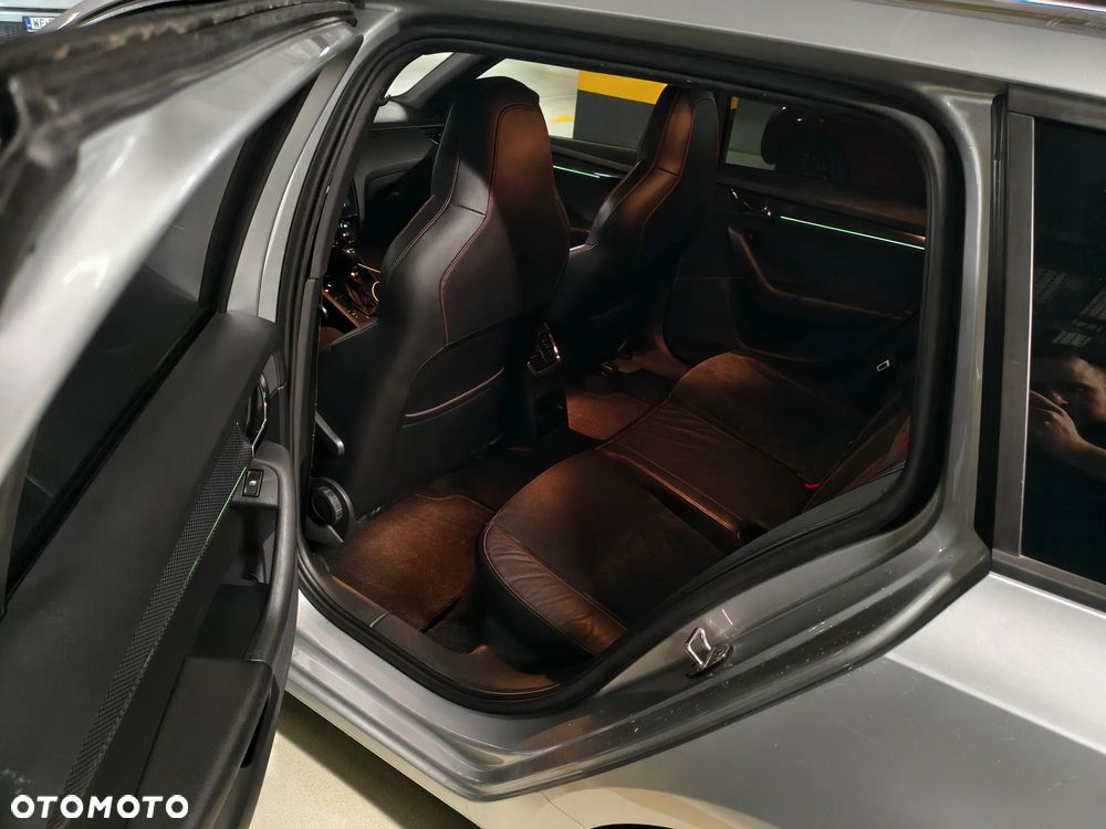Skoda Octavia 2.0 TDI 4x4 RS Challenge DSG - 10