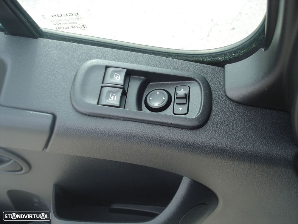 Renault Master 2300-150 CV - 13