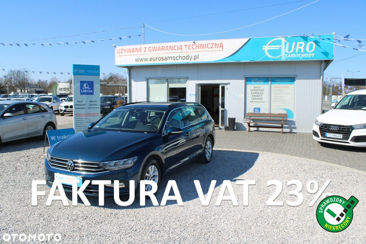 Volkswagen Passat - 1