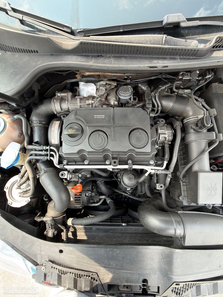 VW Golf 1.9 TDi DPF Comfortline BlueMotion - 8