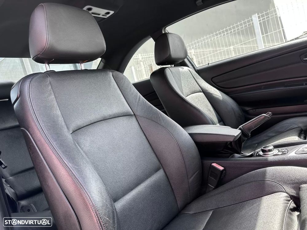 BMW 120 d Limited Edition Lifestyle c/ M Sport Pack - 41