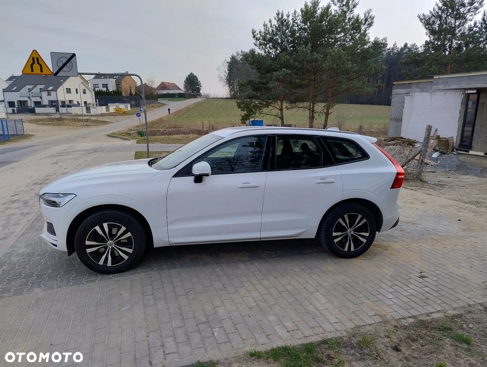 Volvo XC 60 T4 Momentum - 4