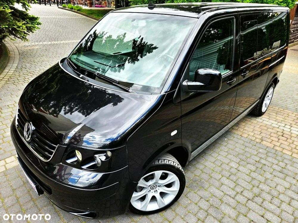 Volkswagen Multivan - 32