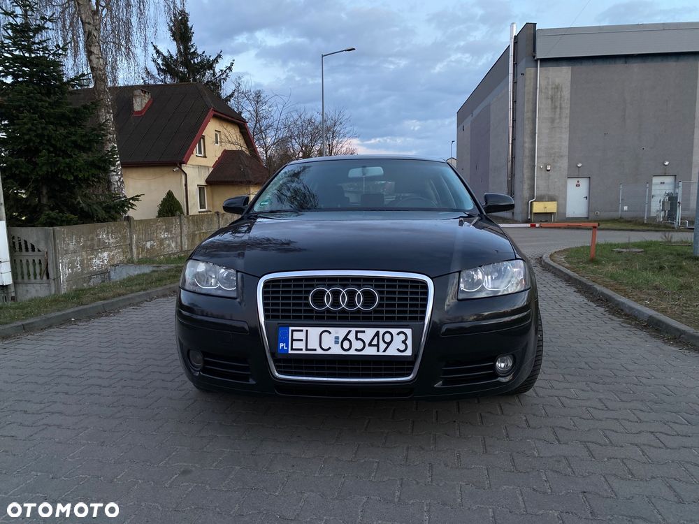 Audi A3 Sportback 1.6 FSI Attraction - 1