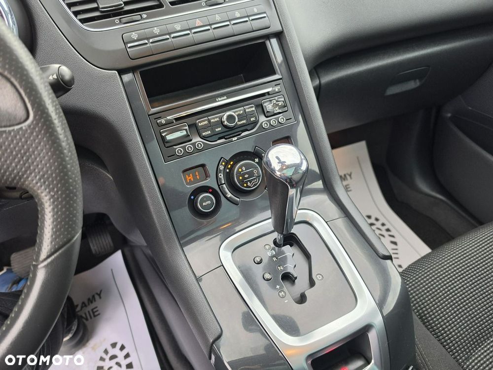 Peugeot 5008 - 24