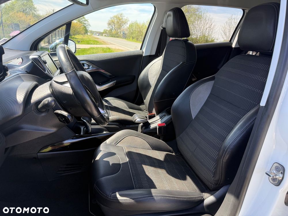 Peugeot 2008 PureTech 110 GPF Stop&Start EAT6 Allure - 10