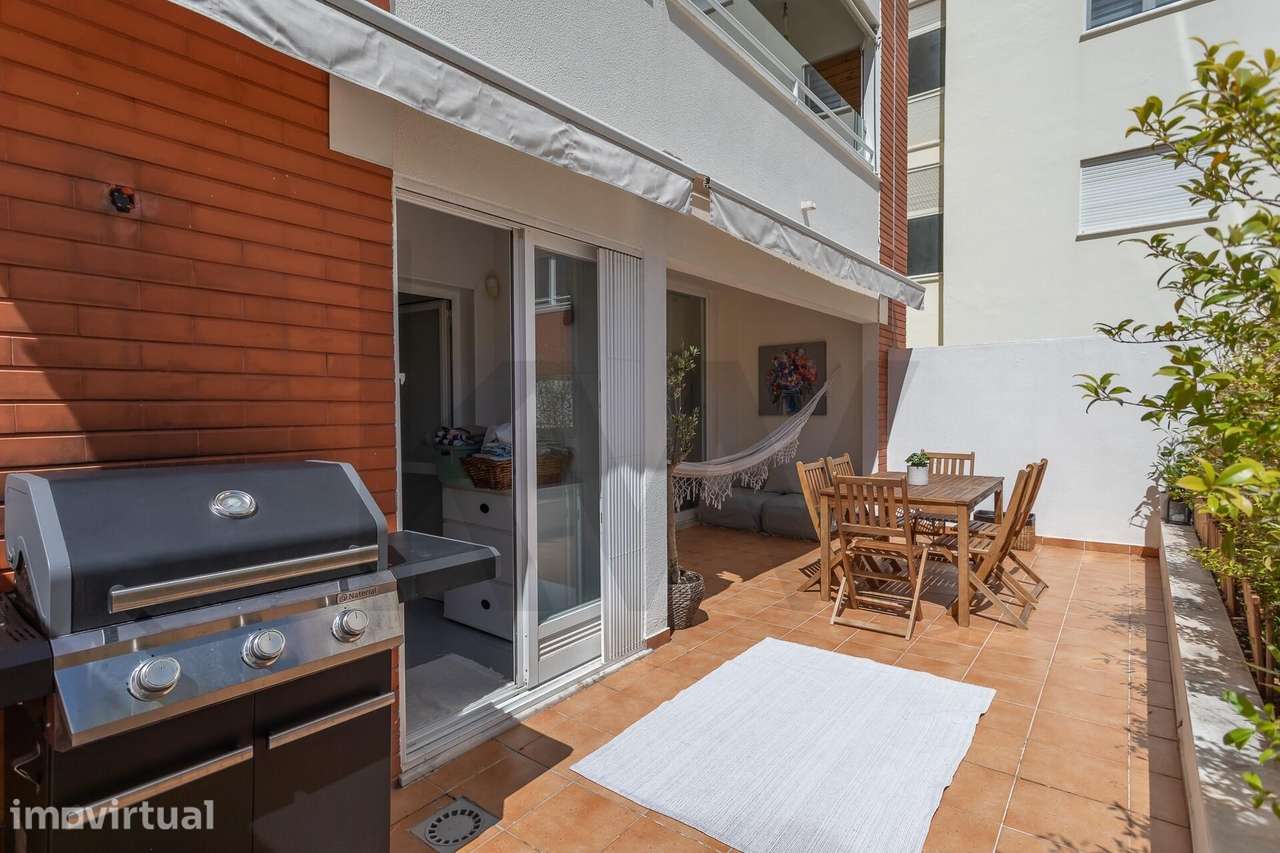 T2 MOBILADO com terraço e lugar de garagem - Grande imagem: 4/29