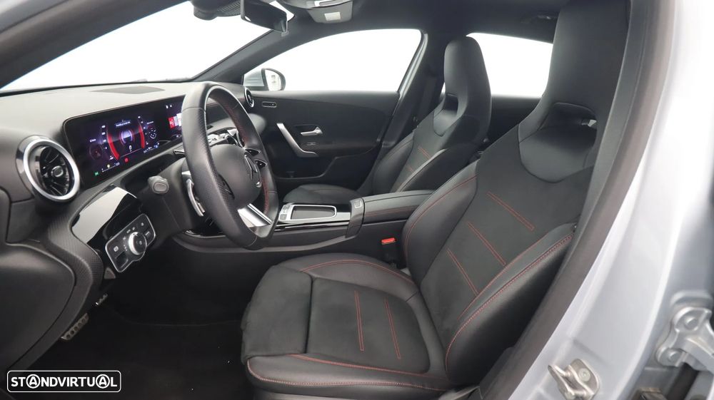Mercedes-Benz A 250 e AMG Line - 14