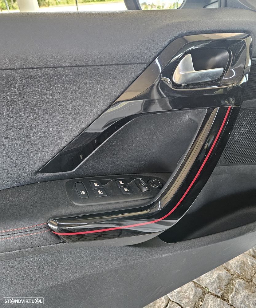 Peugeot 208 1.2 PureTech GT Line - 15