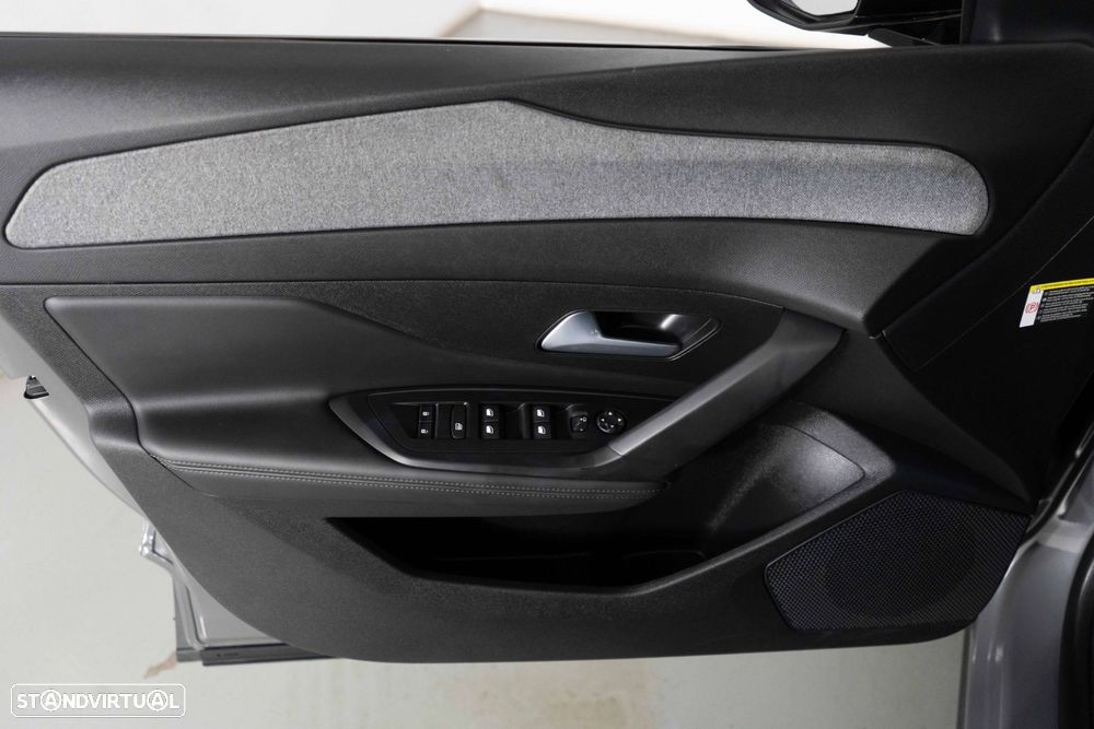 Peugeot 408 1.2 Hybrid Allure e-DCS6 - 21