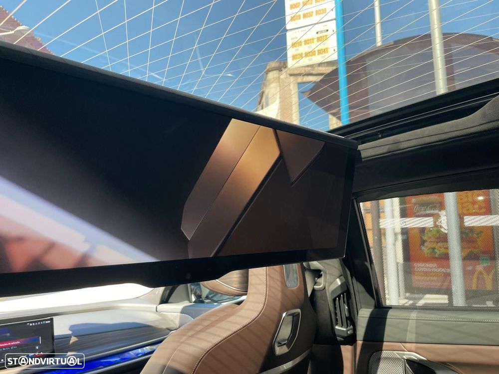 BMW 760 M760e xDrive - 16