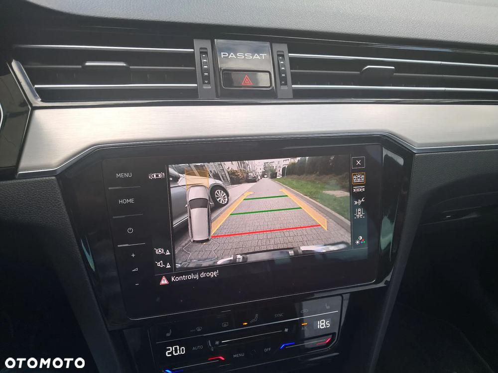 Volkswagen Passat Variant 2.0 TDI SCR DSG Business - 12