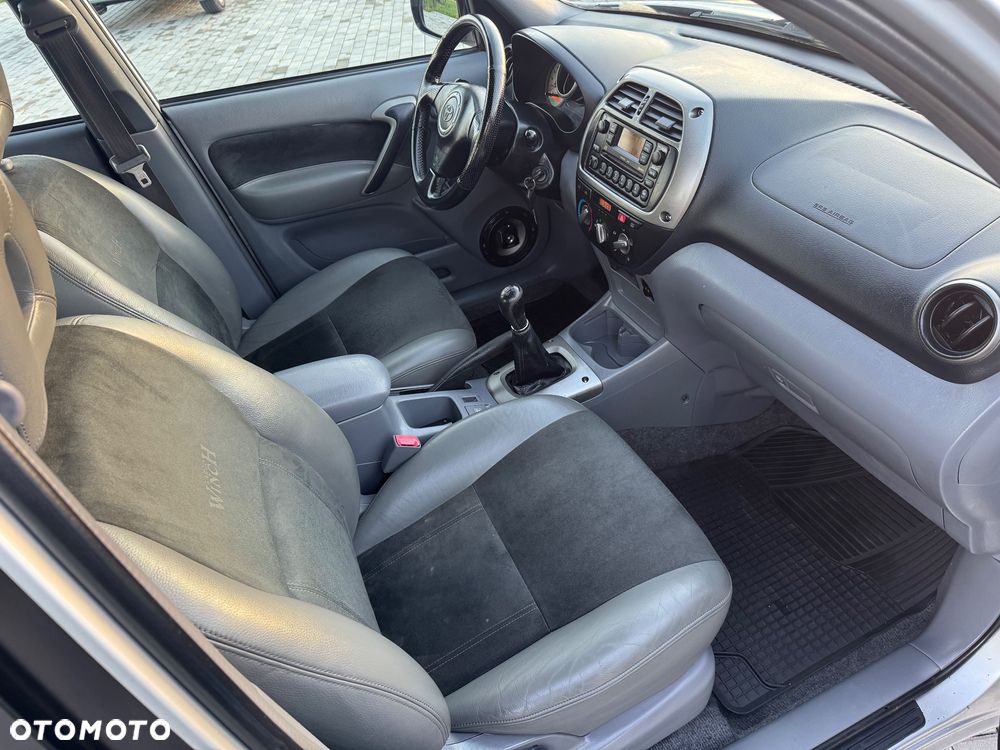 Toyota RAV4 D-4D 4x4 Executive - 14