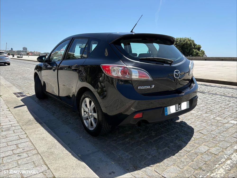 Mazda 3 Hatchback MZ-CD 1.6 Exclusive - 4