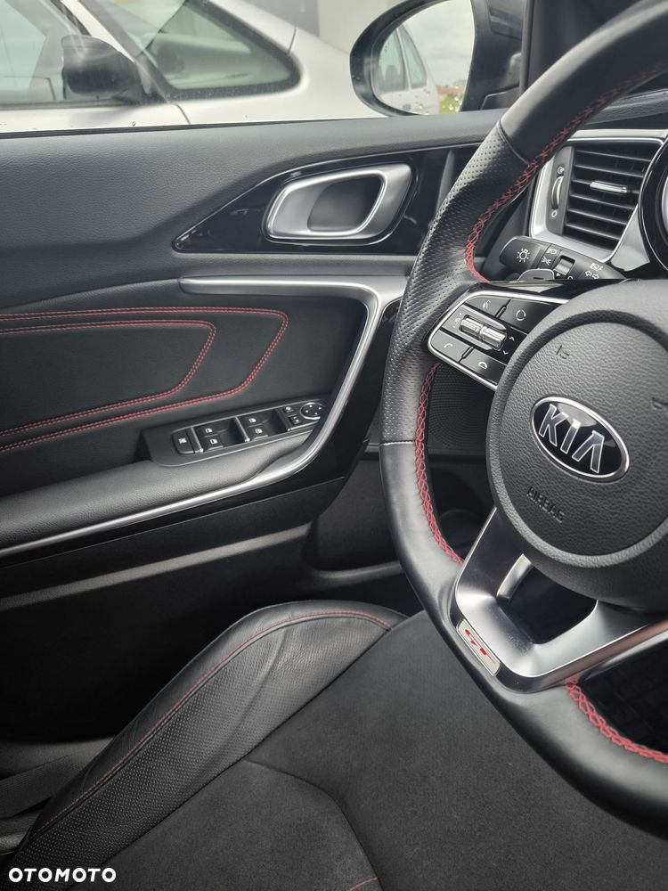 Kia ProCeed - 19