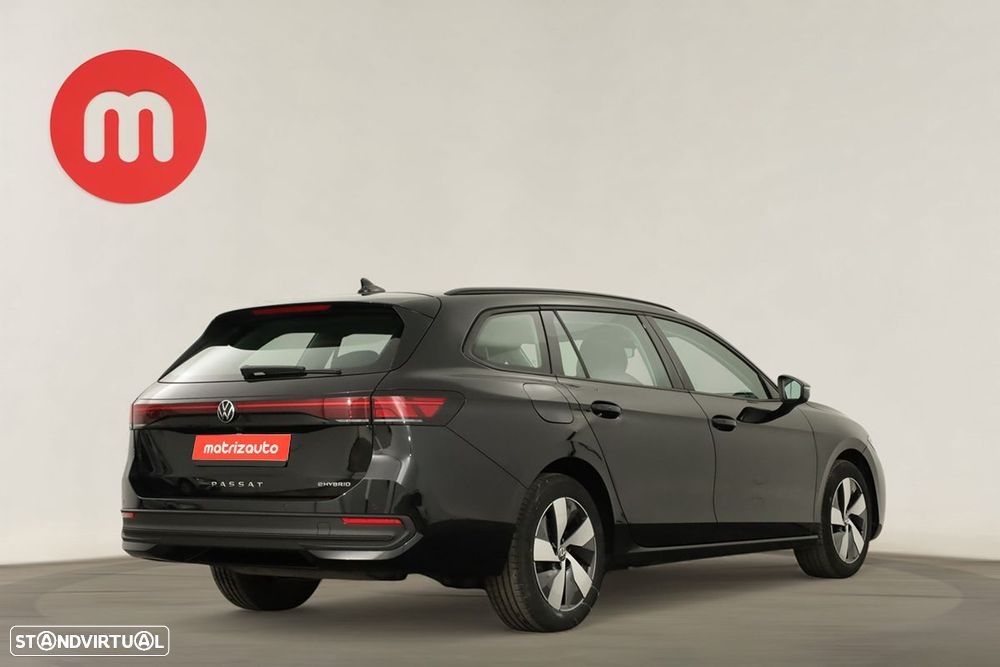 VW Passat Variant 1.5 TSI eHybrid DSG - 4