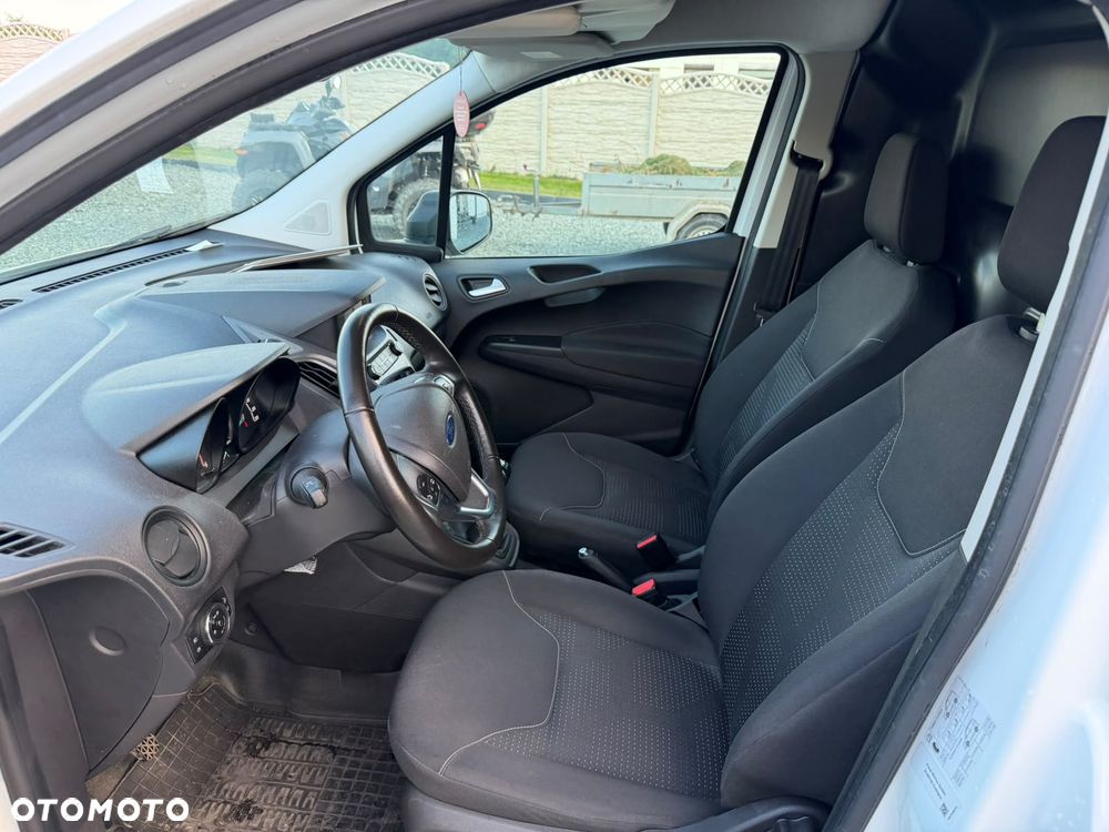 Ford Courier - 8