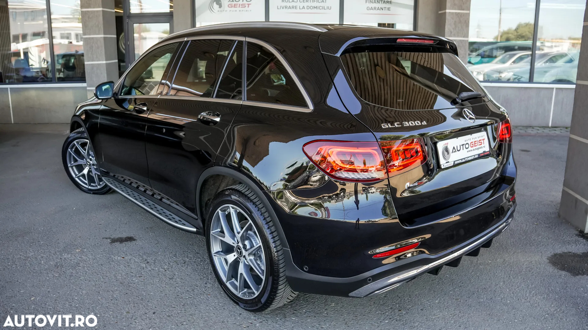 Mercedes-Benz GLC 300 d 4Matic 9G-TRONIC AMG Line - 40