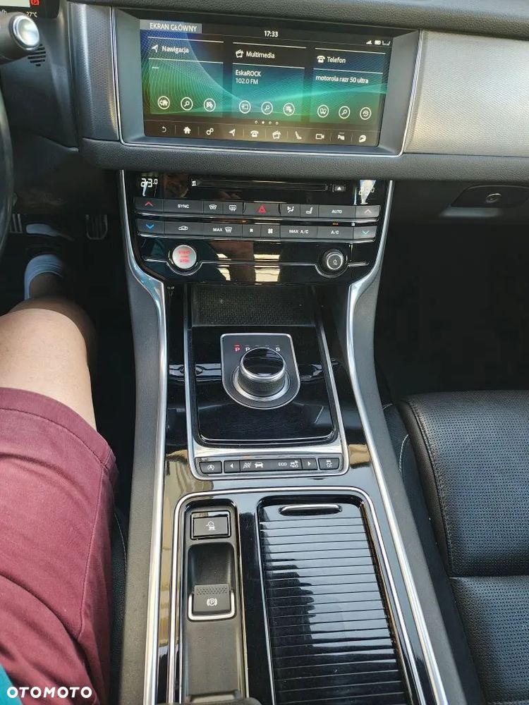 Jaguar XF 2.0 i4D AWD R-Sport - 22