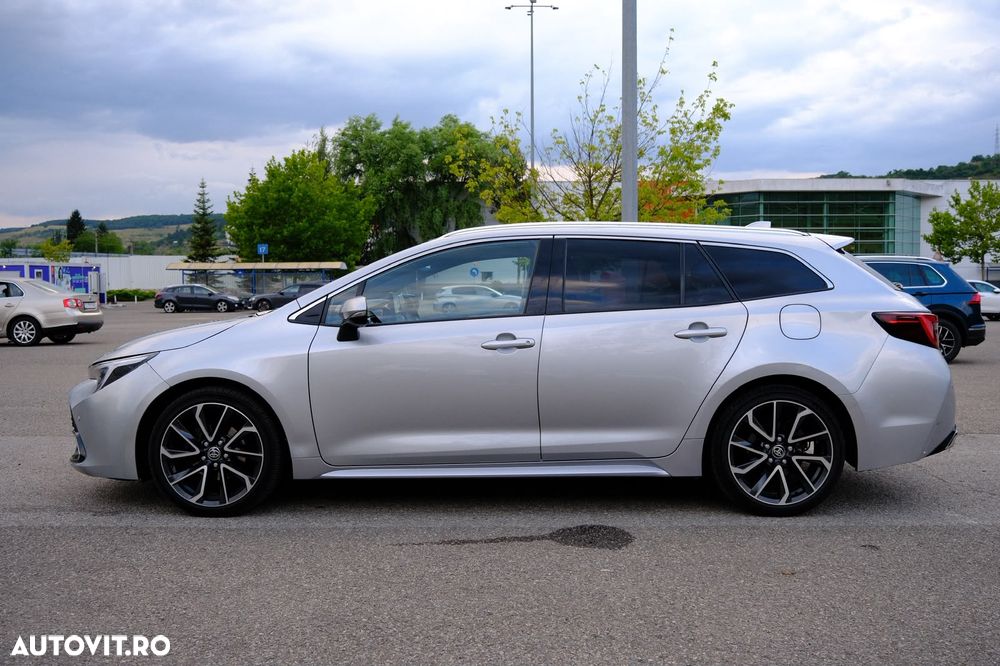 Toyota Corolla - 10