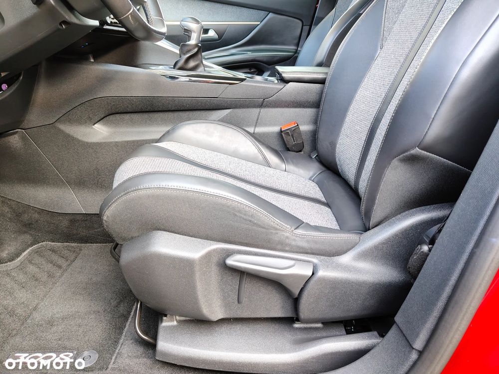 Peugeot 3008 1.6 BlueHDi Allure S&S EAT6 - 25