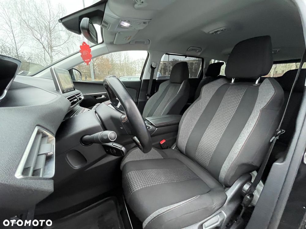 Peugeot 5008 2.0 BlueHDI Allure S&S - 32