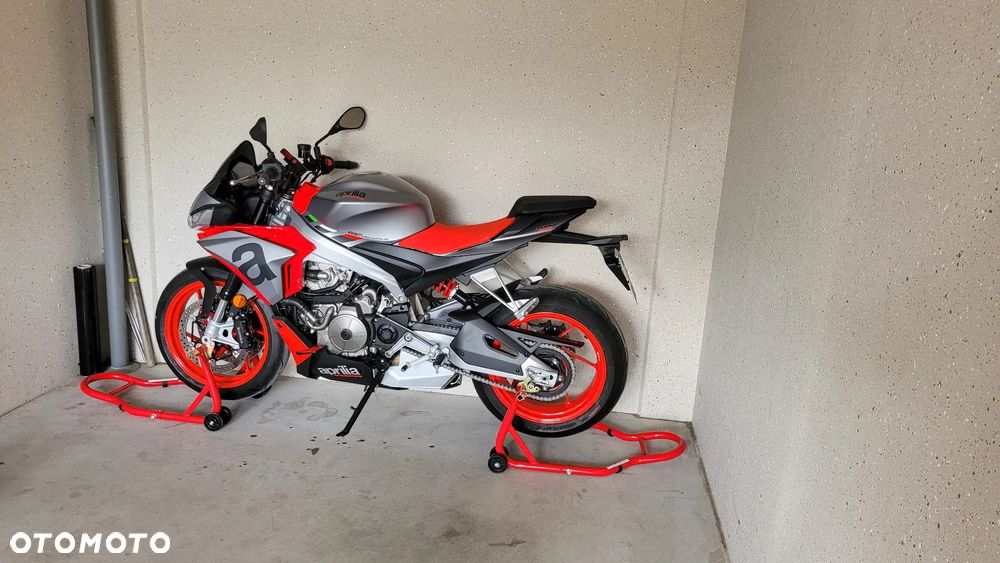 Aprilia Tuono - 6
