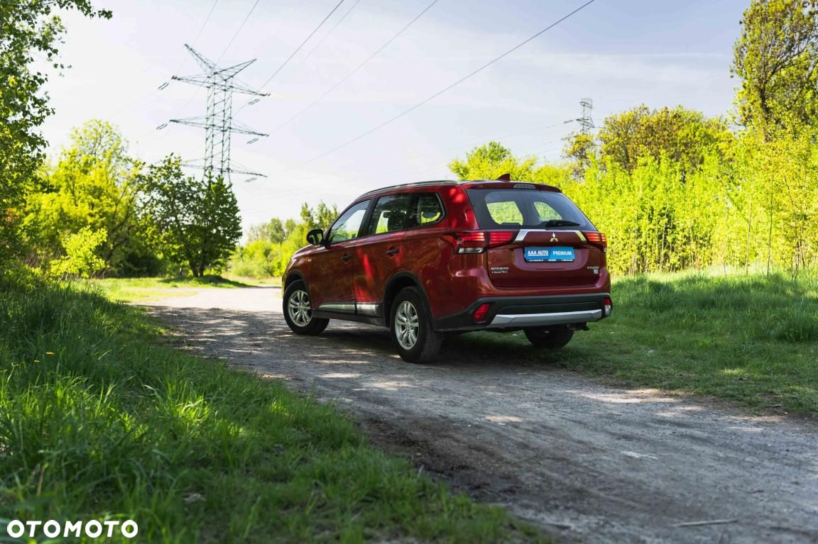 Mitsubishi Outlander - 6