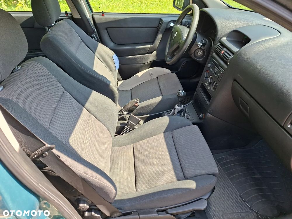 Opel Astra 2.0 DTI - 12